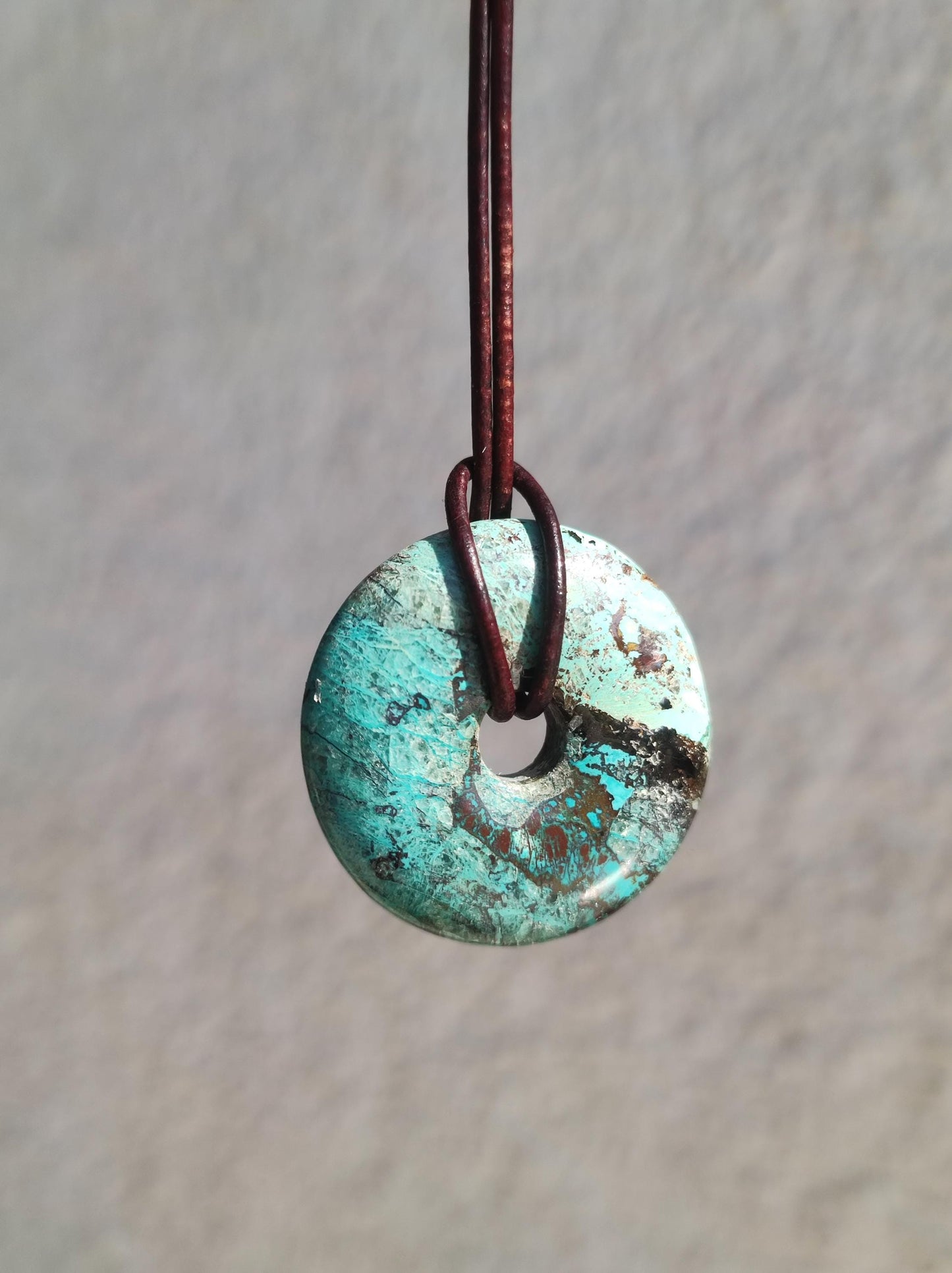 Shattuckite - Chrysocolla Donut Collier de pierres précieuses Pierre de guérison Symbole de protection Homme Femme Bonheur HIPPIE GOA Boho Tibet Ethnique Naturel Rareté Cadeau