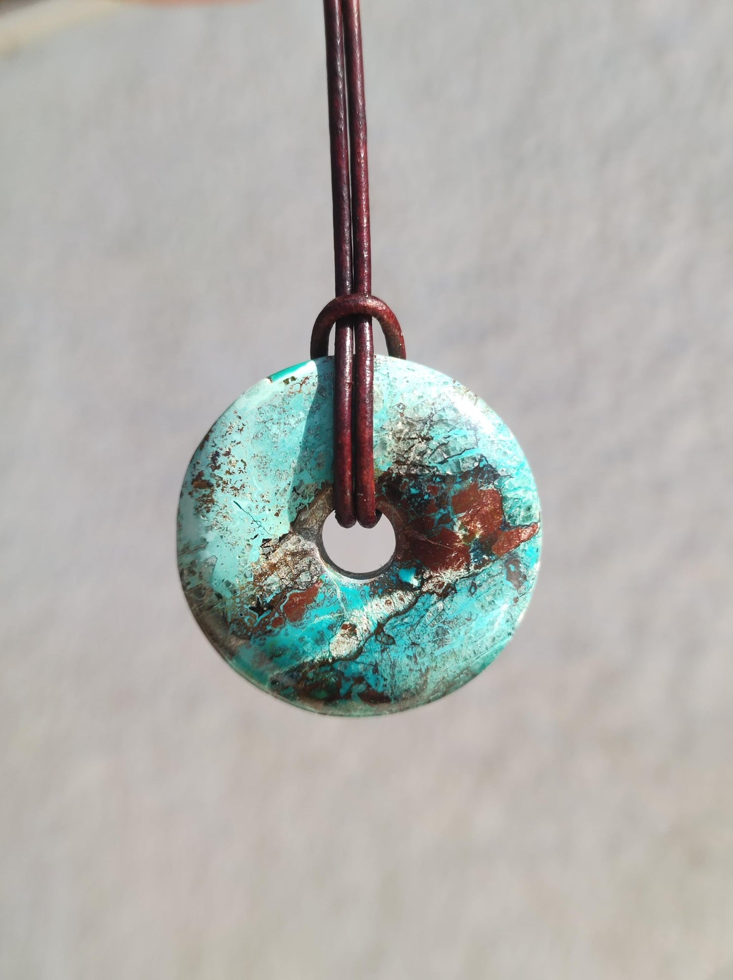 Shattuckite - Chrysocolla Donut Collier de pierres précieuses Pierre de guérison Symbole de protection Homme Femme Bonheur HIPPIE GOA Boho Tibet Ethnique Naturel Rareté Cadeau