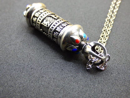 Tibétain Sanscrit Pendentif Chaîne En Acier Inoxydable Argent Boîte Bouddhisme Prière Mantra Médaillon Goa Hippie Vintage Psy Talisman Méditation Om Mani