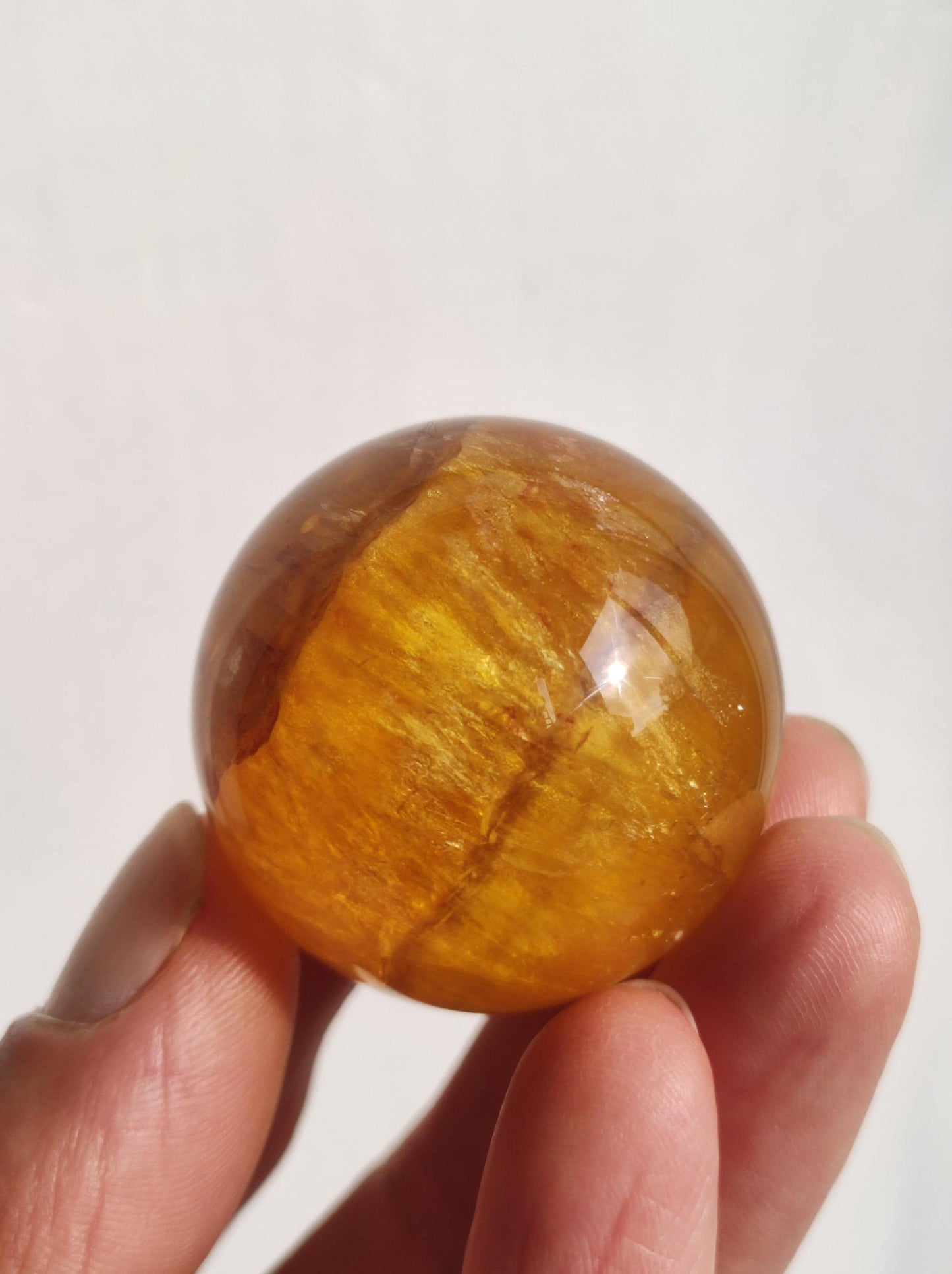 Mica Fluorite Jaune AAA Boule de Pierres Précieuses Sphère Décorative Massage Collecteur de Cristal Méditation Pierre de Guérison Femme Homme Cadeau Lui Sa Maison Énergie Vivante