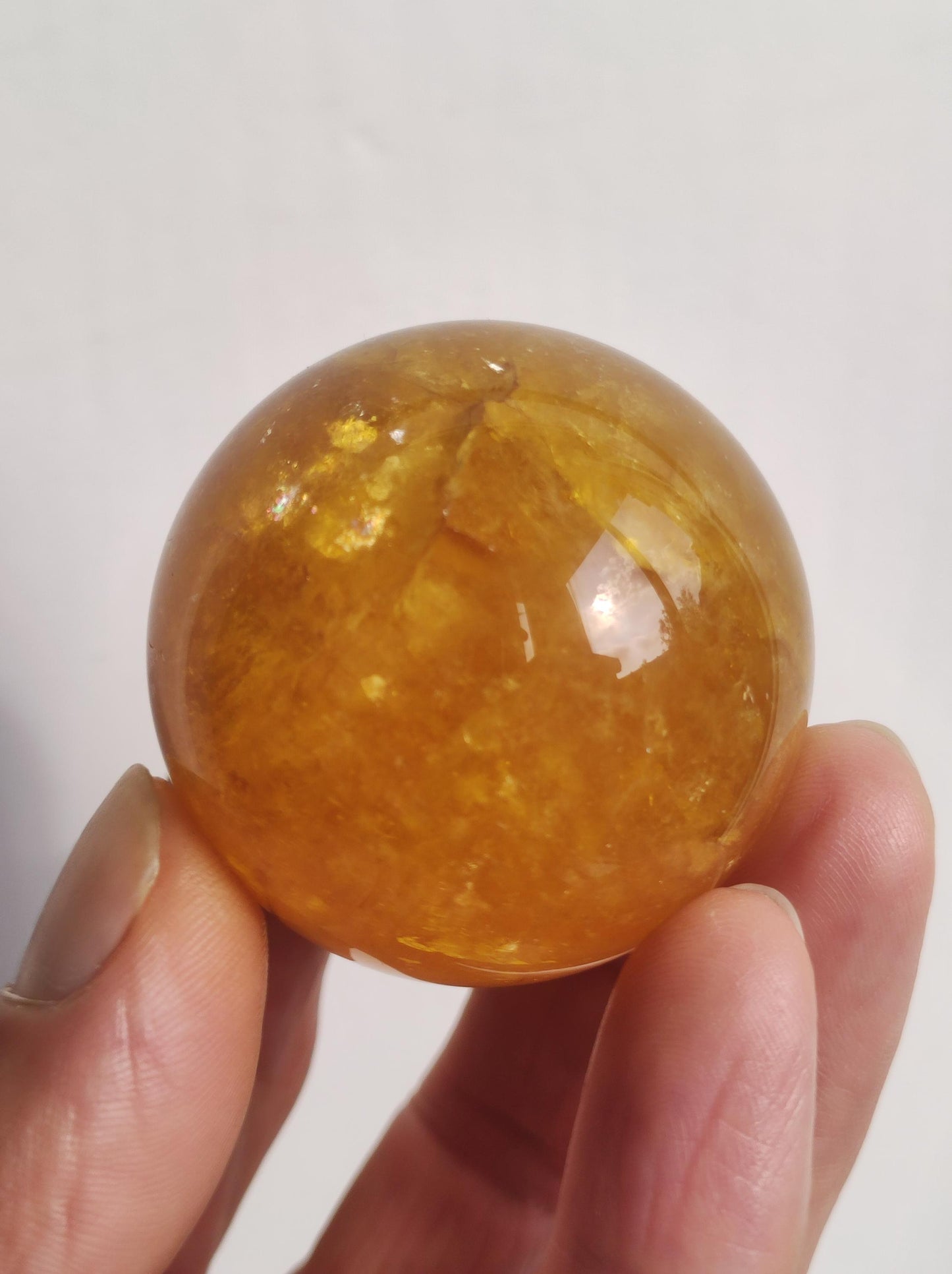 Mica Fluorite Jaune AAA Boule de Pierres Précieuses Sphère Décorative Massage Collecteur de Cristal Méditation Pierre de Guérison Femme Homme Cadeau Lui Sa Maison Énergie Vivante