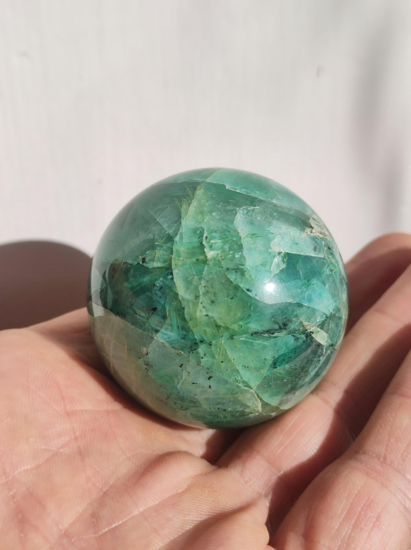 Quantum Quattro AAA Sphère ~ Boule de pierres précieuses magiques Massage et décoration Cristal Méditation Pierre de guérison Rareté Collecteur Minéral Chrysocolle Ronde