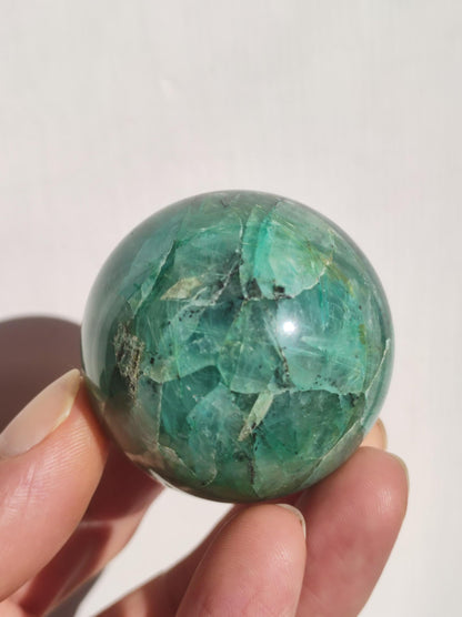 Quantum Quattro AAA Sphère ~ Boule de pierres précieuses magiques Massage et décoration Cristal Méditation Pierre de guérison Rareté Collecteur Minéral Chrysocolle Ronde