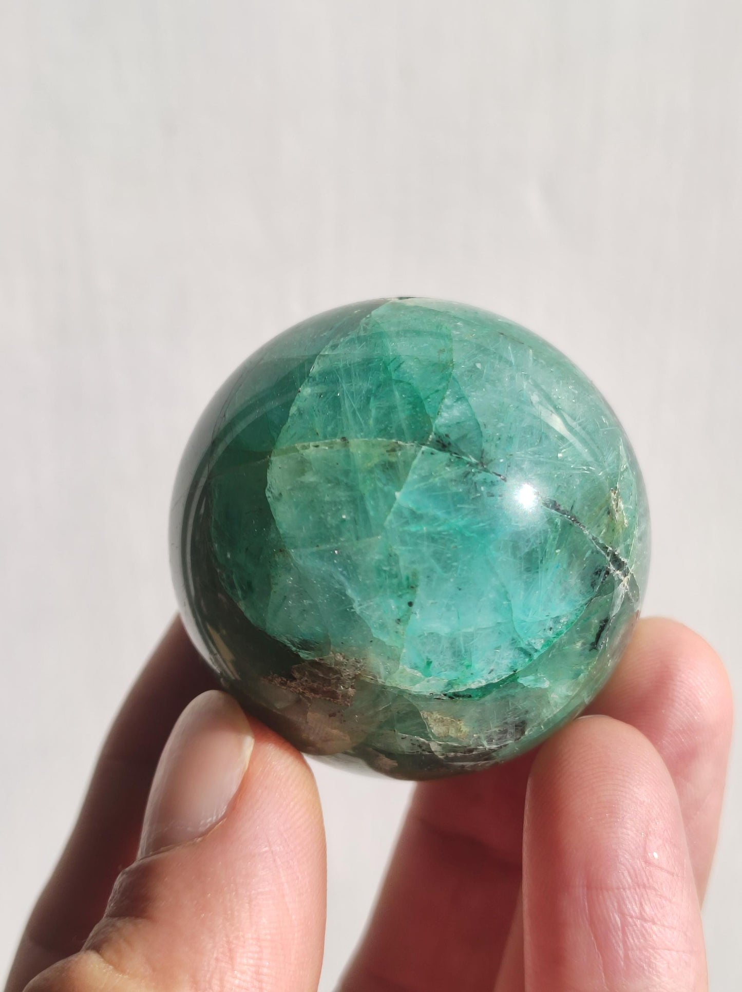 Quantum Quattro AAA Sphère ~ Boule de pierres précieuses magiques Massage et décoration Cristal Méditation Pierre de guérison Rareté Collecteur Minéral Chrysocolle Ronde