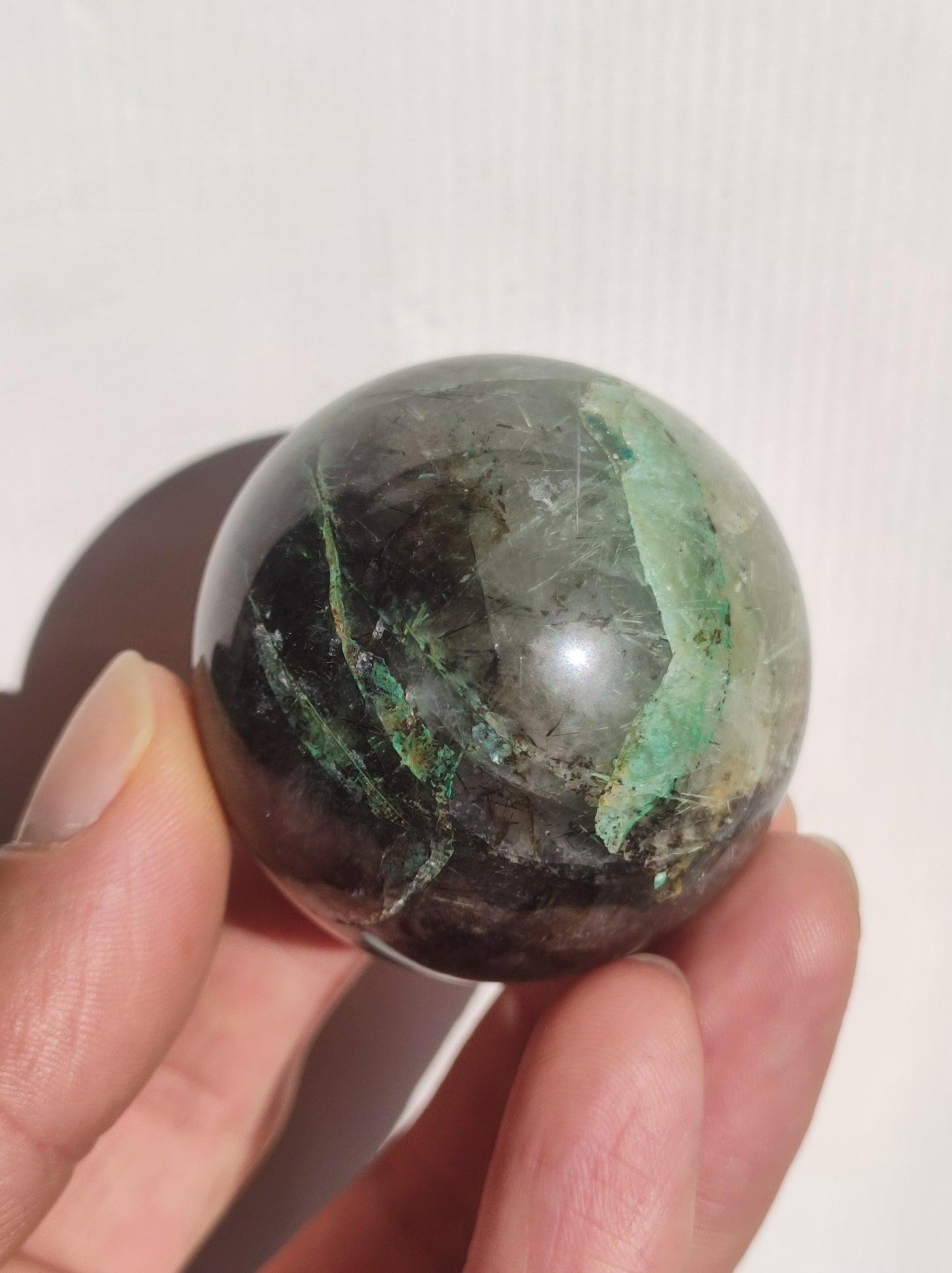 Quantum Quattro AAA Sphère ~ Boule de pierres précieuses magiques Massage et décoration Cristal Méditation Pierre de guérison Rareté Collecteur Minéral Chrysocolle Ronde