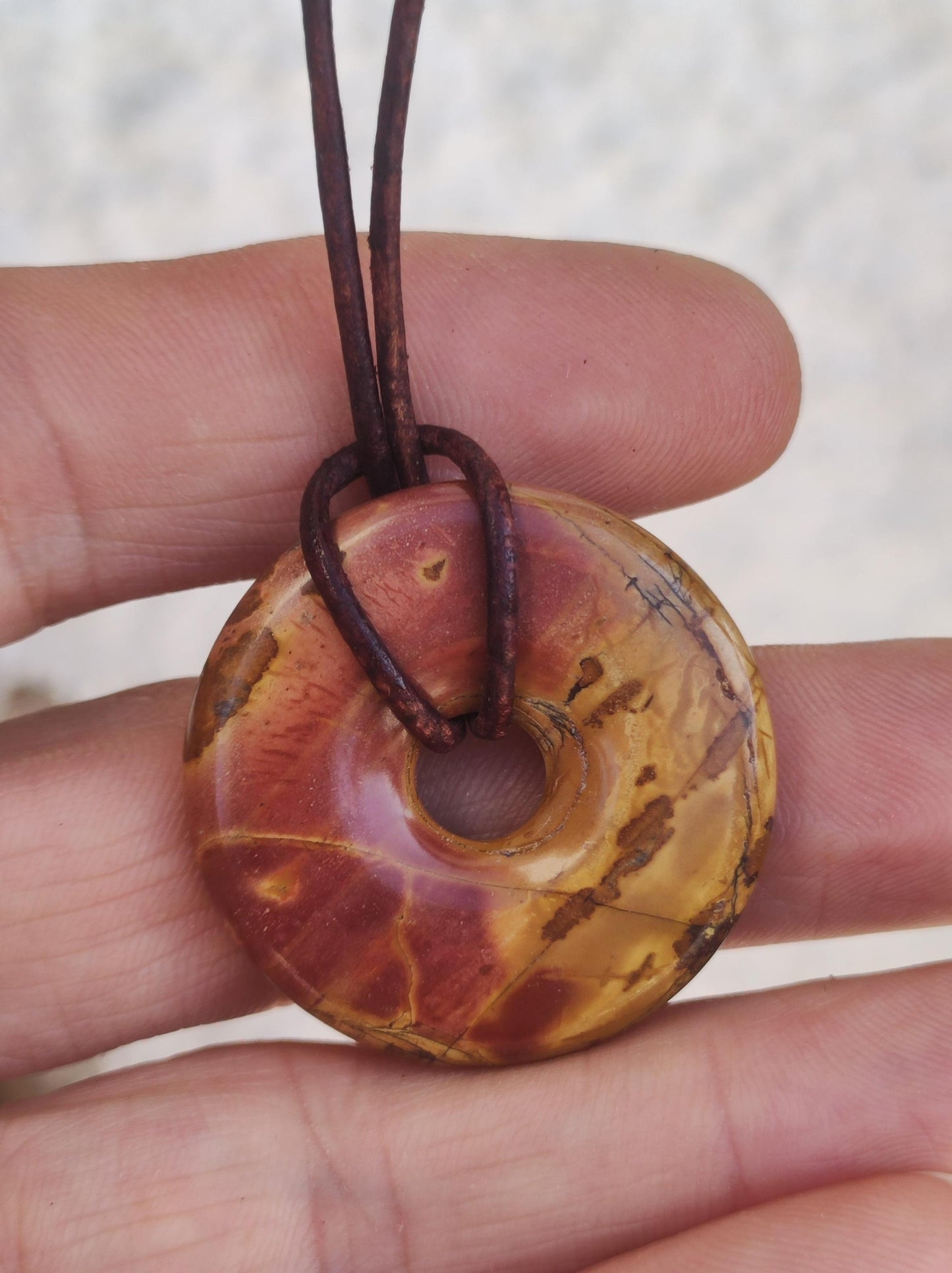 Picasso Jasper 30mm Donut Gemstone Collier HIPPIE GOA Boho Ethno Nature Donut Protection Symbole Guérison Pierre Collecteur Unique Homme Femme He She Cadeau