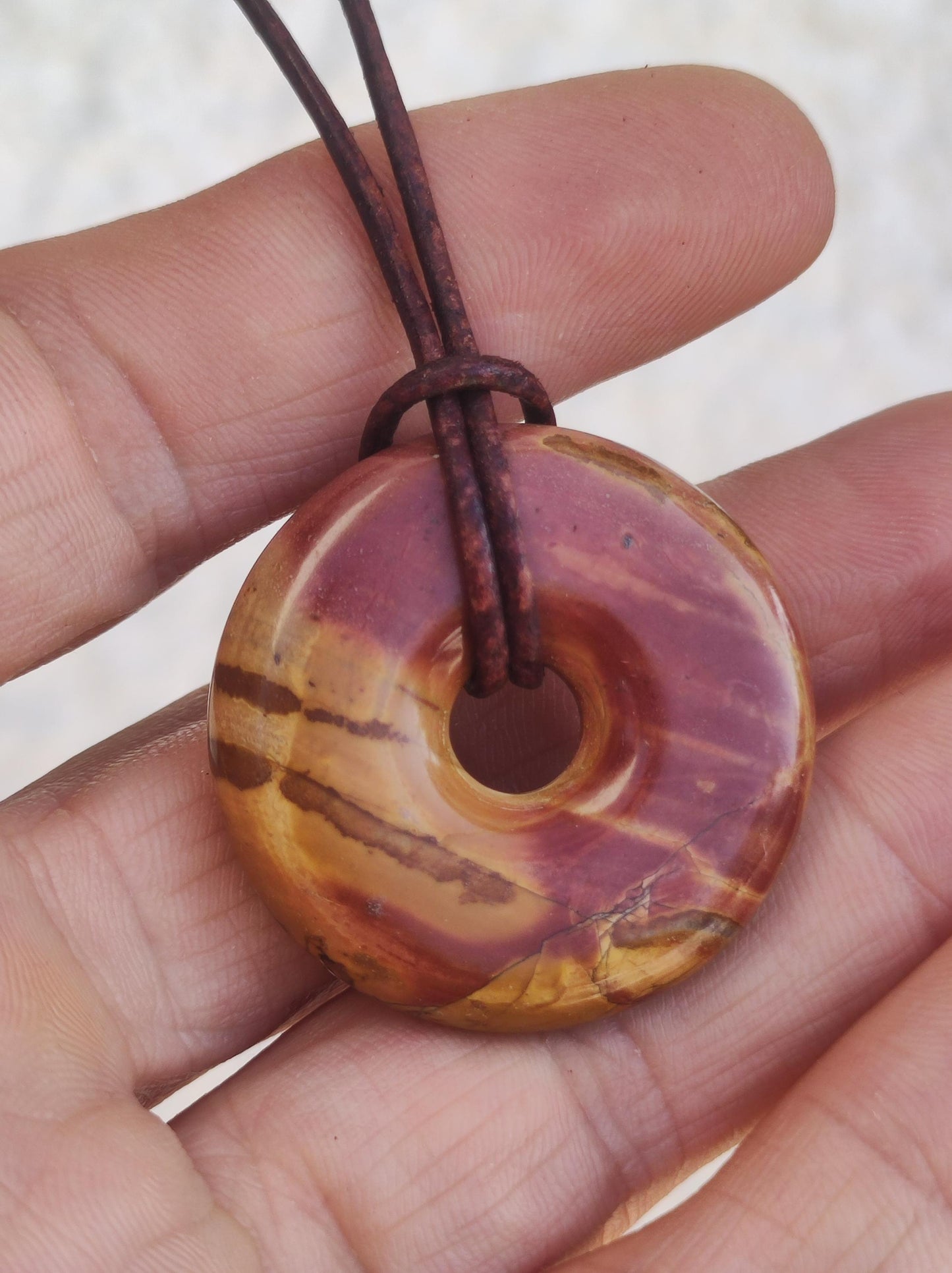 Picasso Jasper 30mm Donut Gemstone Collier HIPPIE GOA Boho Ethno Nature Donut Protection Symbole Guérison Pierre Collecteur Unique Homme Femme He She Cadeau