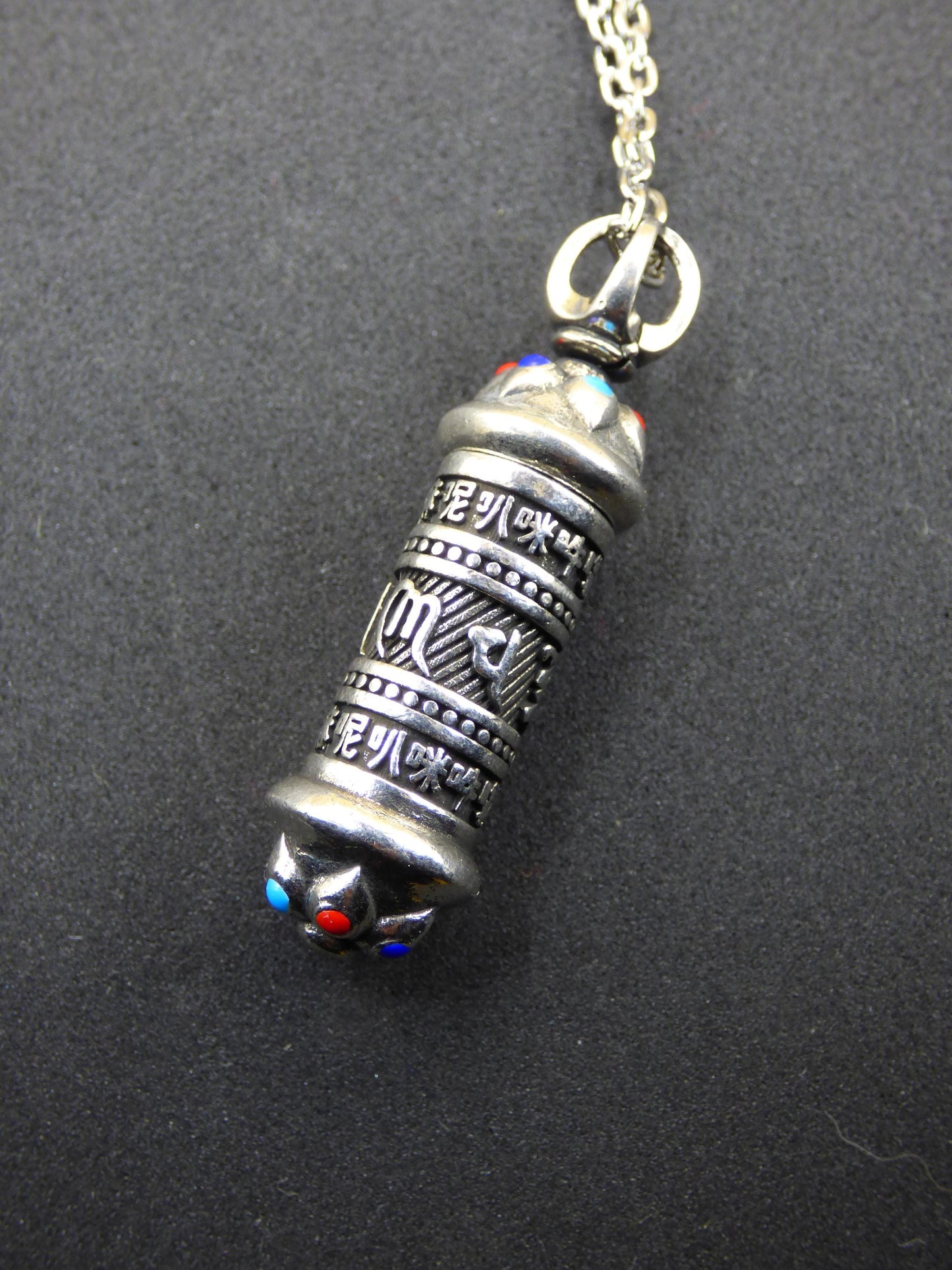 Tibétain Sanscrit Pendentif Chaîne En Acier Inoxydable Argent Boîte Bouddhisme Prière Mantra Médaillon Goa Hippie Vintage Psy Talisman Méditation Om Mani