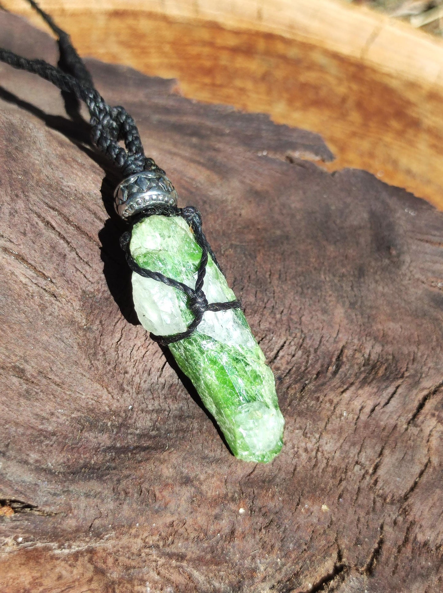 Cristal Diopside ~ Collier de pierres précieuses en macramé ~ HIPPIE ~ GOA ~ Boho ~ Ethno ~ Nature ~ Pierre de guérison ~ Oeil