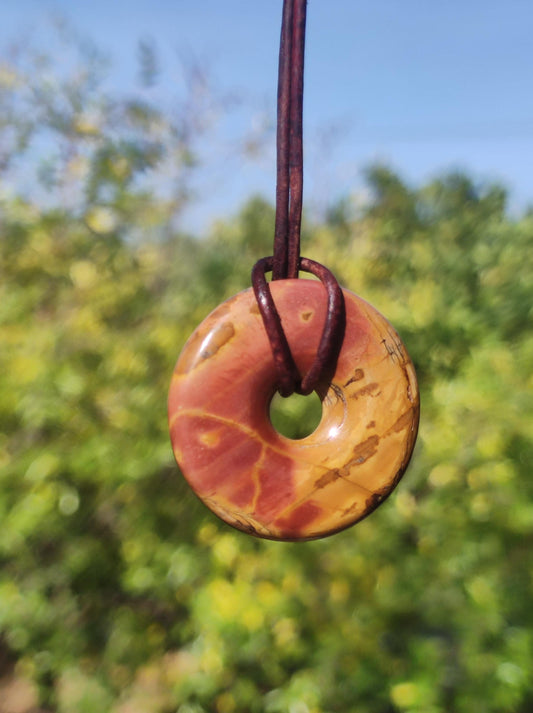 Picasso Jasper 30mm Donut Gemstone Collier HIPPIE GOA Boho Ethno Nature Donut Protection Symbole Guérison Pierre Collecteur Unique Homme Femme He She Cadeau