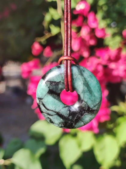 Smaragd / Emerald Edelstein Kette grün natürlich Rarität Heilstein Energie Kristall Anhänger Mann Frau Kind Geschenk Er Sie Valentinstag