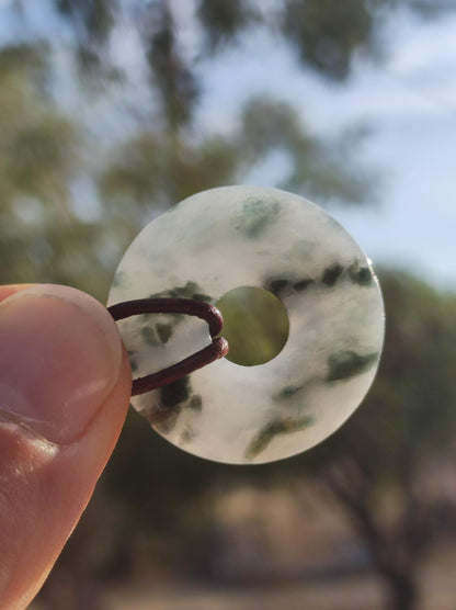 Burma Jade Donut *Rarität* ~ Edelstein Kette ~HIPPIE ~GOA ~Boho ~Tibet ~Ethno ~Nature ~Donut ~Schutzsymbol ~Heilstein