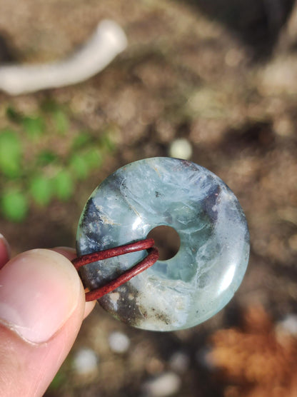 Opal Andenopal schwarz blau ~ Edelstein Kette Boho Ethno Nature Donut Schutzsymbol Heilstein Matrix Sammler Mineral Rarität Mann Frau