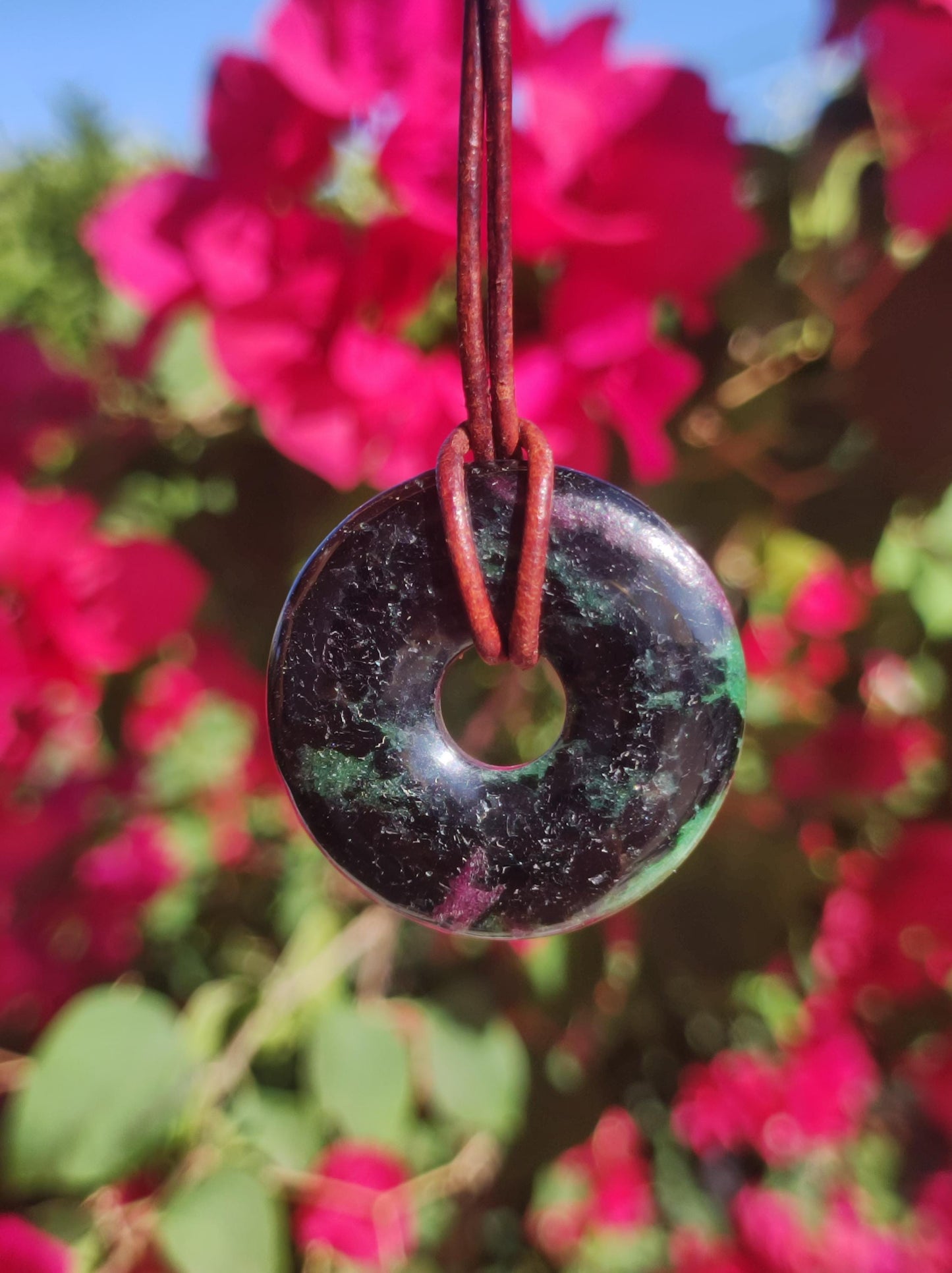 Rubin in Zoisit ~ Donut Edelstein Kette rot grün Natur Heilstein Mann Frau Glück Schutz HIPPIE GOA Boho Tibet Ethno Rarität Geschenk Er Sie