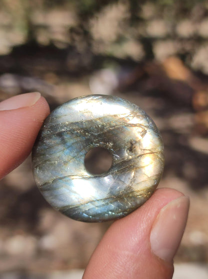 Labradorit ~ 30mm Donut ~ Edelstein Kette blau schimmernd Natur Rarität Schutzsymbol Heilstein Kristall HIPPIE GOA Boho Tibet Ethno