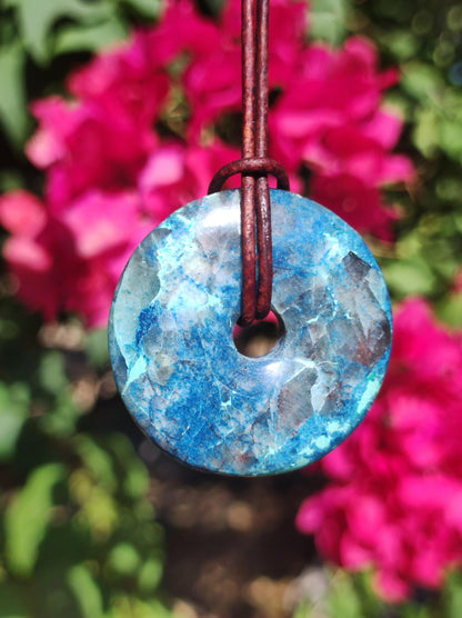 Shattuckite - Chrysocolla Donut Collier de pierres précieuses Pierre de guérison Symbole de protection Homme Femme Bonheur HIPPIE GOA Boho Tibet Ethnique Naturel Rareté Cadeau