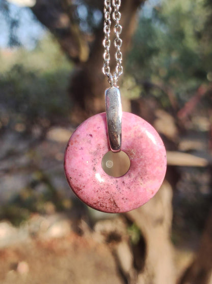 Cobalt Calcit Kobaltcalcit Schutz Donut Edelstein Kette pink rosa Natur Heilstein Rarität Frau Geschenk Sammler Energie Kraft Ruhe Glück