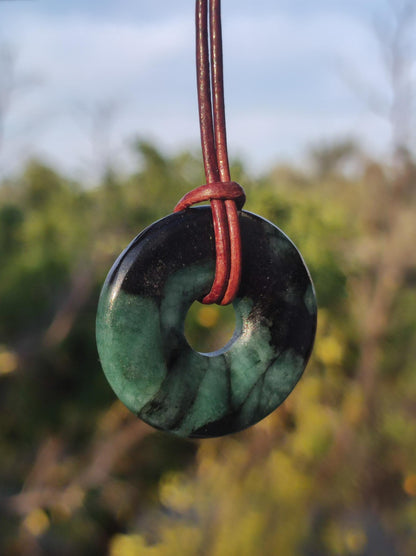 Smaragd / Emerald Edelstein Kette grün natürlich Rarität Heilstein Energie Kristall Anhänger Mann Frau Kind Geschenk Er Sie Valentinstag