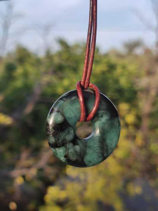 Smaragd / Emerald Edelstein Kette grün natürlich Rarität Heilstein Energie Kristall Anhänger Mann Frau Kind Geschenk Er Sie Valentinstag