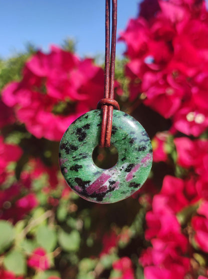 Rubin in Zoisit ~ Donut Edelstein Kette rot grün Natur Heilstein Mann Frau Glück Schutz HIPPIE GOA Boho Tibet Ethno Rarität Geschenk Er Sie