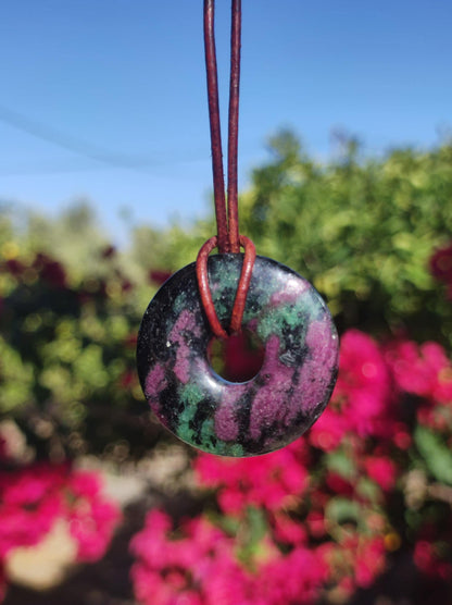 Rubin in Zoisit ~ Donut Edelstein Kette rot grün Natur Heilstein Mann Frau Glück Schutz HIPPIE GOA Boho Tibet Ethno Rarität Geschenk Er Sie