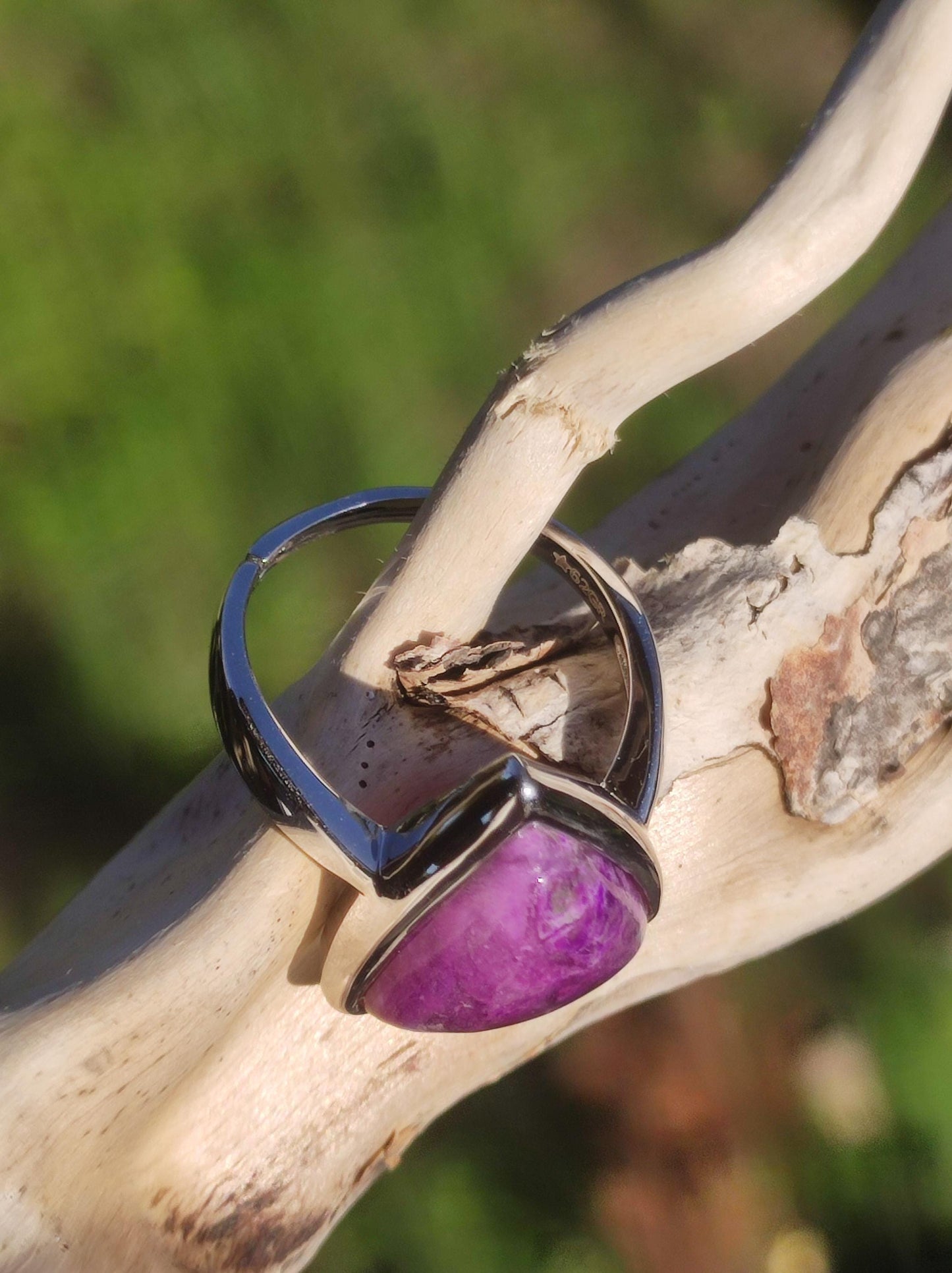 Sugilith Ring - 925 Sterling Silber - Edelstein lila Heilstein Natur Cabochon Frau Geschenk Sie Muttertag Oma Weihnachten Kristall Selten