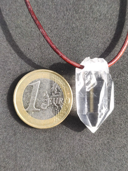 Pointe A de cristal de roche / quartz clair - Collier en pierre précieuse naturelle transparente, protectrice et guérissante. Cadeau pour homme, femme, ami(e), chakra porte-bonheur.