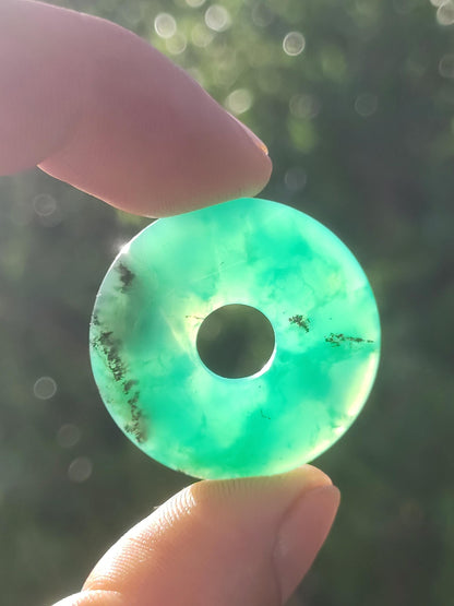 Chrysoprase Gemstone Donut Necklace Green Natural GOA Boho Hippie Ethnic Protection Symbol Healing Stone Collector Unique Man Woman He She Gift Pendant