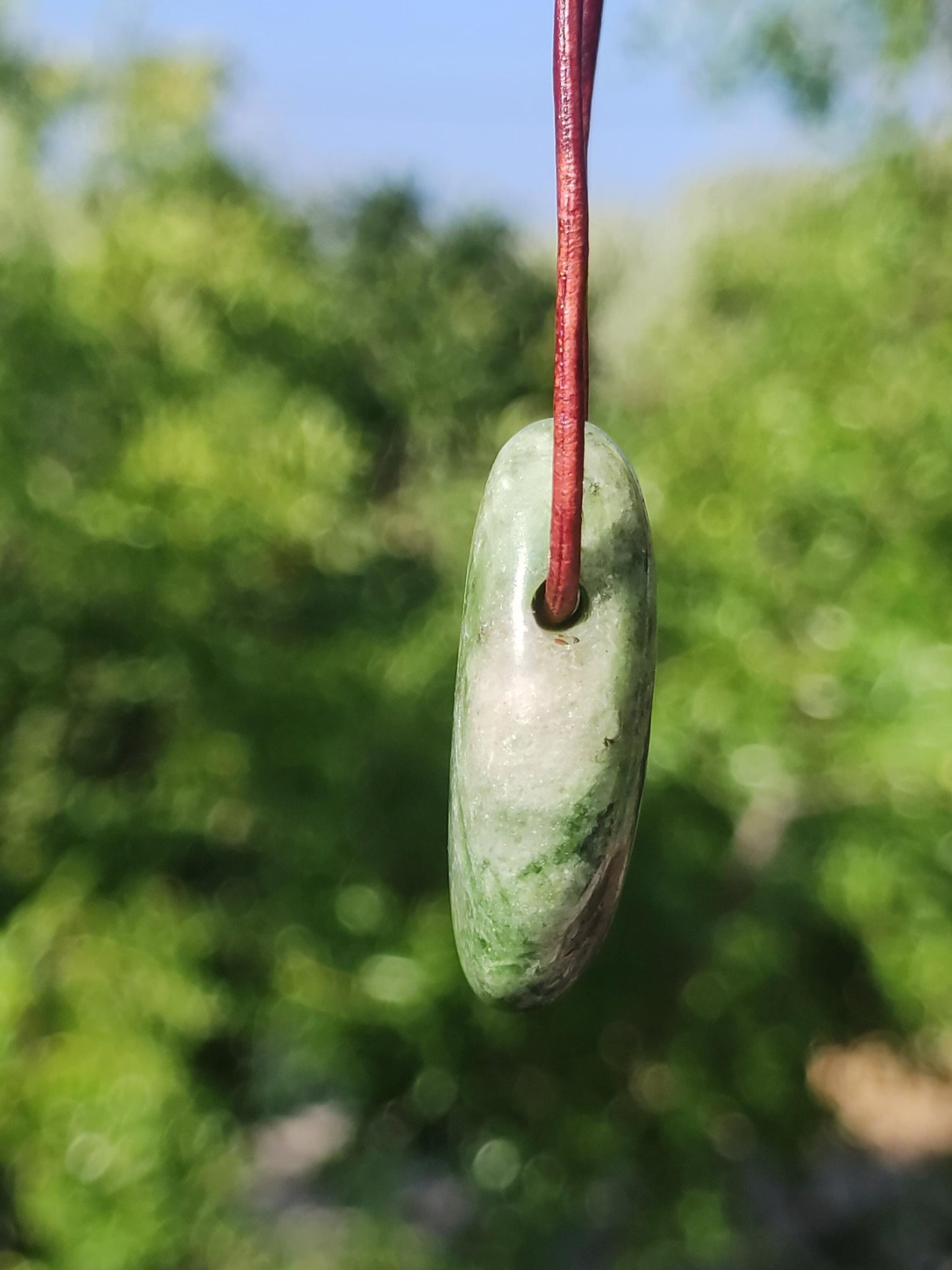 Diopside ~ Collier de pierres précieuses vert HIPPIE GOA Boho ethnique pierre de guérison naturelle rareté cristaux bijoux pendentif pierre naturelle Russie cadeau magique