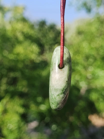 Diopside ~ Collier de pierres précieuses vert HIPPIE GOA Boho ethnique pierre de guérison naturelle rareté cristaux bijoux pendentif pierre naturelle Russie cadeau magique