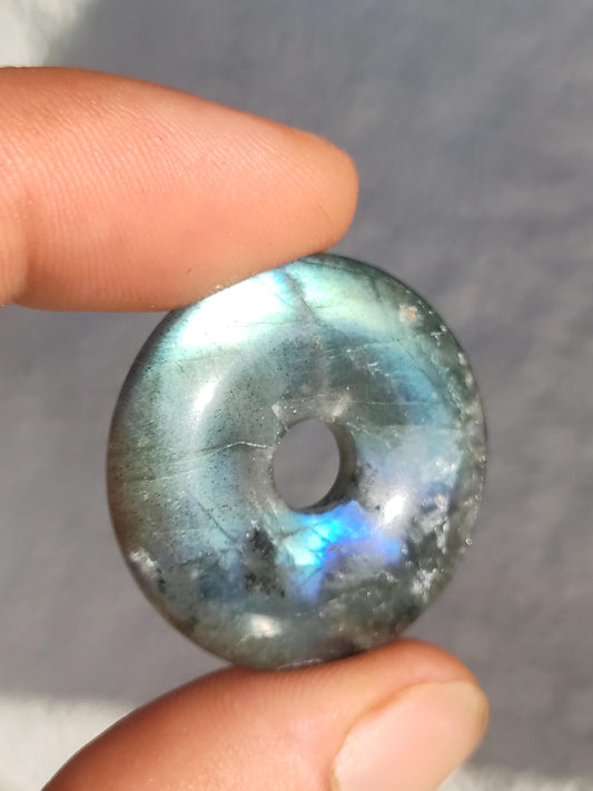 Labradorite ~ Donut 30mm ~ Collier de pierres précieuses Bleu Chatoyant Rareté Naturelle Protection Symbole Pierre de Guérison Cristal HIPPIE GOA Boho Tibet Ethno