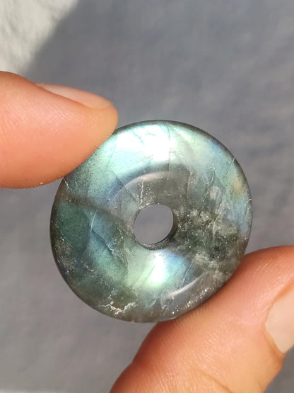 Labradorite ~ Donut 30mm ~ Collier de pierres précieuses Bleu Chatoyant Rareté Naturelle Protection Symbole Pierre de Guérison Cristal HIPPIE GOA Boho Tibet Ethno