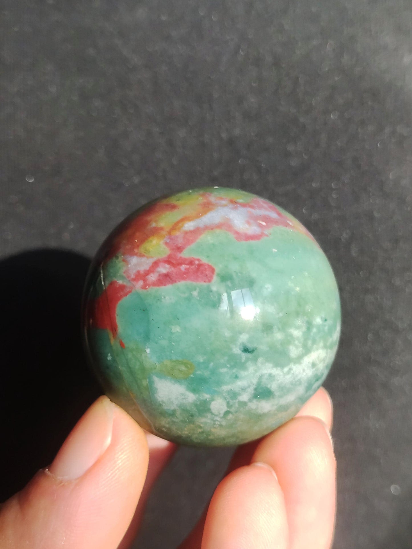 Jaspe océanique - Boule de pierre précieuse Pierre de guérison naturelle Décoration Cristal Cadeau Lui Elle Homme Femme Maison Appartement Énergie Puissance Vert Coloré Rareté