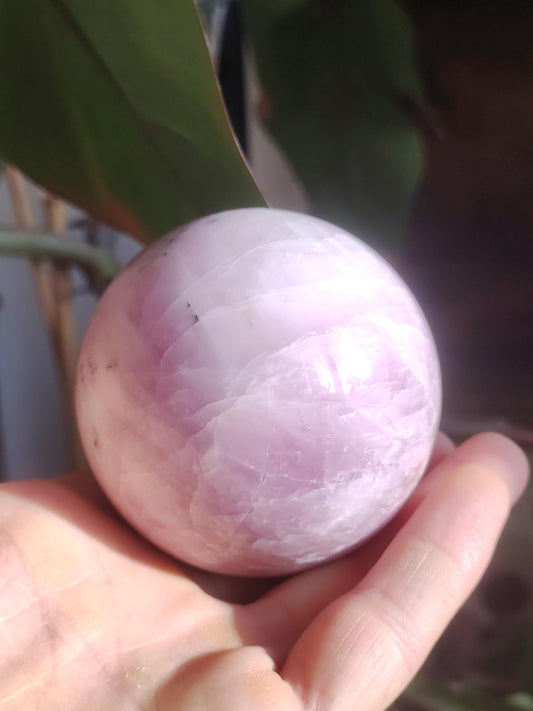 XL Kunzite rose scintillant flash ~ boule de pierre précieuse décoration sphère maison cristal vivant HIPPIE pierre de guérison rareté cadeau rare femme cadeau lui elle
