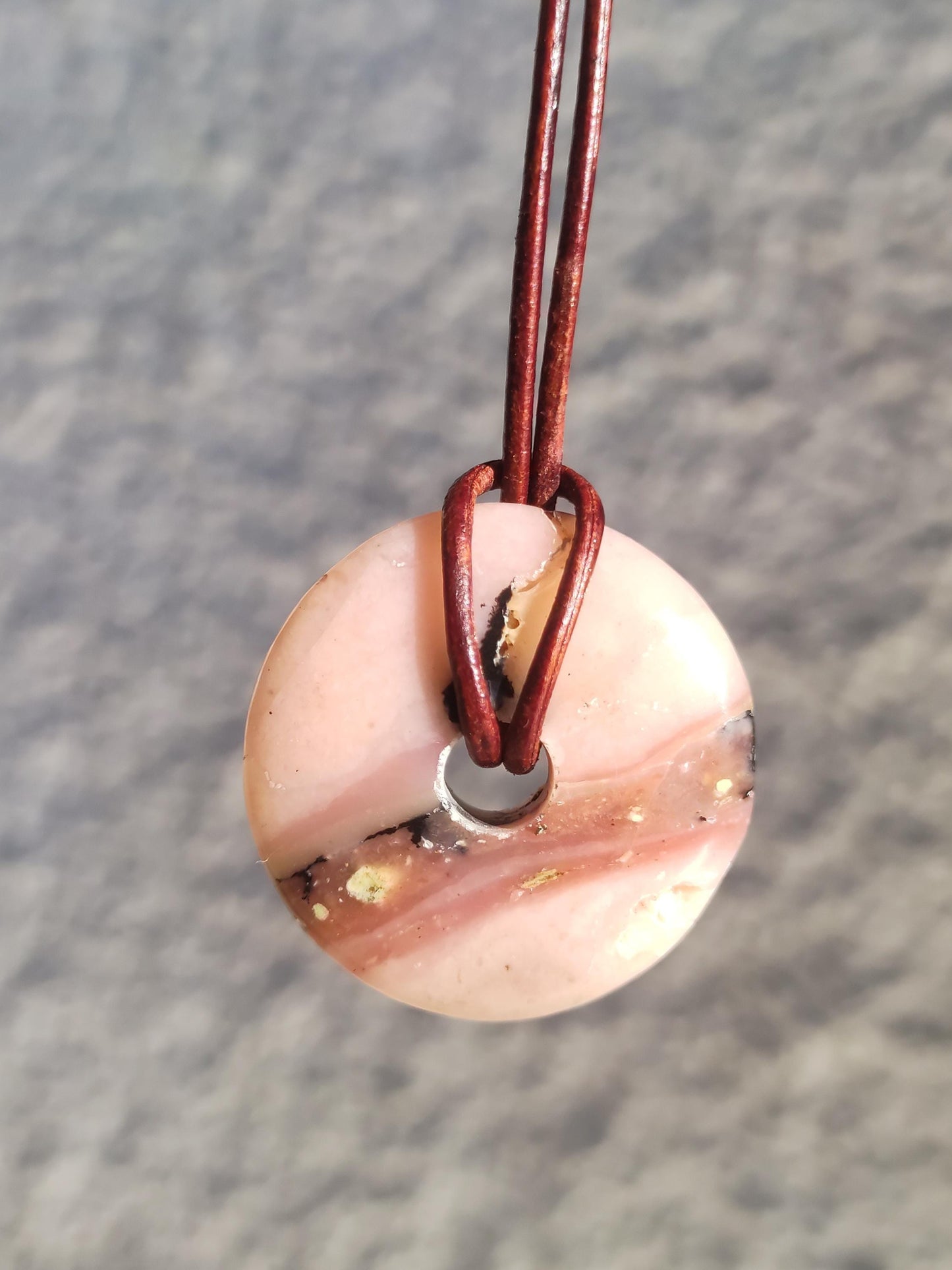 Opale andine rose - Collier de pierres précieuses HIPPIE GOA Boho Tibet Ethno Nature Donut Pierre de guérison Rareté Hommes Femmes Cadeau Pendentif He She Unique