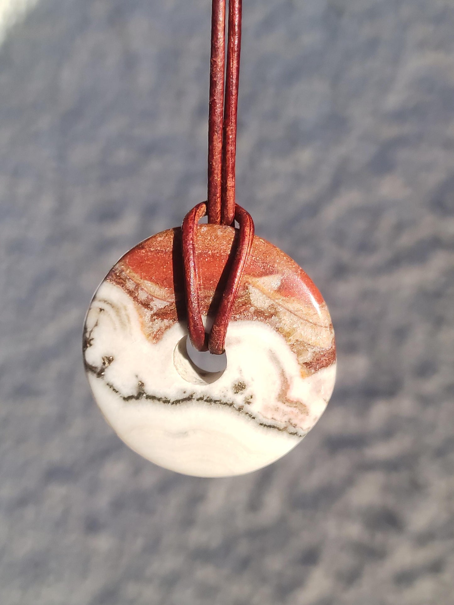 Red River Sunset Calcite ~ Donut Gemstone Collier Rond Cercle HIPPIE GOA Boho Ethno Nature Healing Stone Galaxy Universe Mica Power Stone River