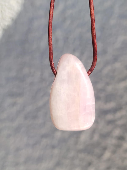 Kunzite A - Collier de pierres précieuses Pierre de guérison Rose Rose Rareté Homme Femme Chanceux HIPPIE GOA Boho Tibet Ethnique Naturel Rareté Cadeau Lui Son Homme Femme