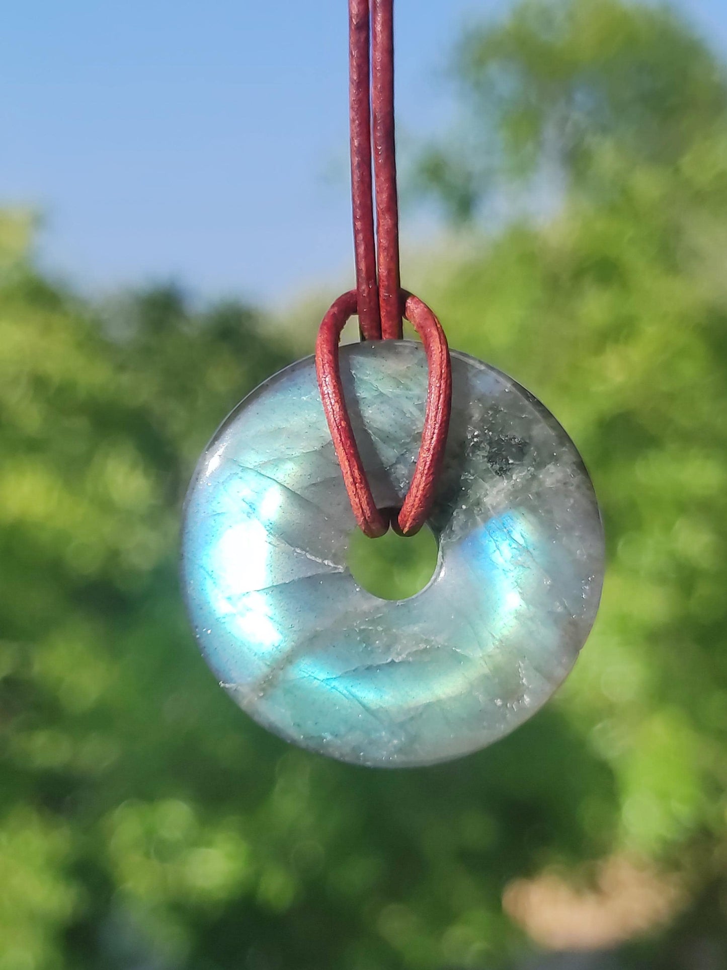 Labradorite ~ Donut 30mm ~ Collier de pierres précieuses Bleu Chatoyant Rareté Naturelle Protection Symbole Pierre de Guérison Cristal HIPPIE GOA Boho Tibet Ethno