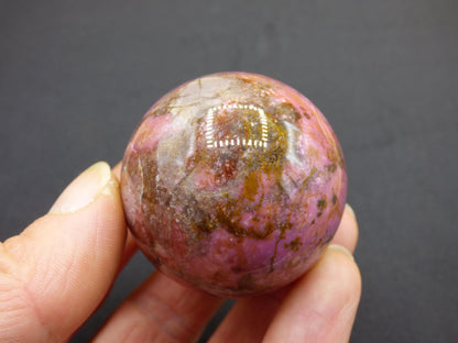 Kobalt Calcit Kugel *Rarität* rosa Pink Kristall Edelstein Deko Haus Sammler Geschenk Er Sie Mann Frau Freund Mineral Selten Heilstein