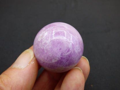 Kunzit A rosa Schimmer Flash ~ Edelstein Kugel Deko Sphere Haus Wohn Kristall HIPPIE Heilstein Rarität Selten Geschenk Frau Geschenk Er Sie