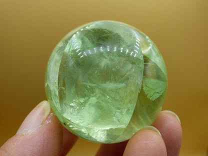 Fluorit A grün ~ Magische Edelstein Kugel Deko Sphere Meditation Sammler Kristall Heilstein Natur Qualität Geschenk Er Sie Mann Frau Wohnen