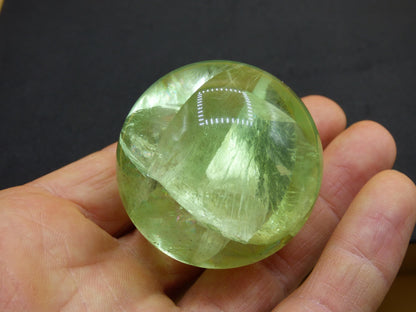 Fluorit A grün ~ Magische Edelstein Kugel Deko Sphere Meditation Sammler Kristall Heilstein Natur Qualität Geschenk Er Sie Mann Frau Wohnen