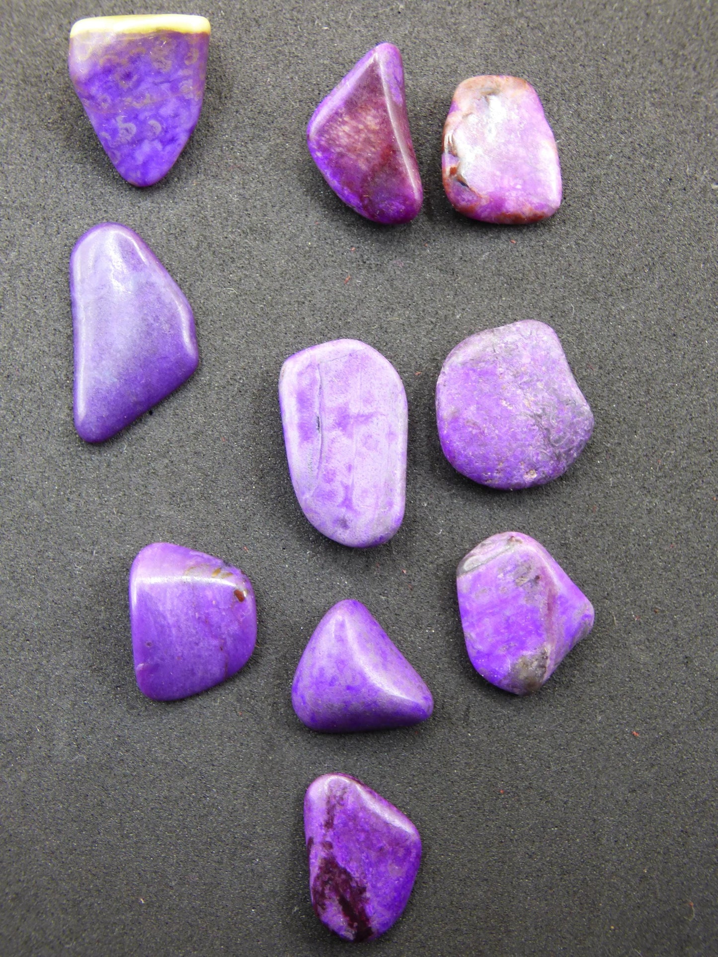 Sugilite ~ pierre décorative pierre de guérison méditation énergie pierre précieuse tambour pierre cristal énergie minérale violet rose investissement investissement naturel