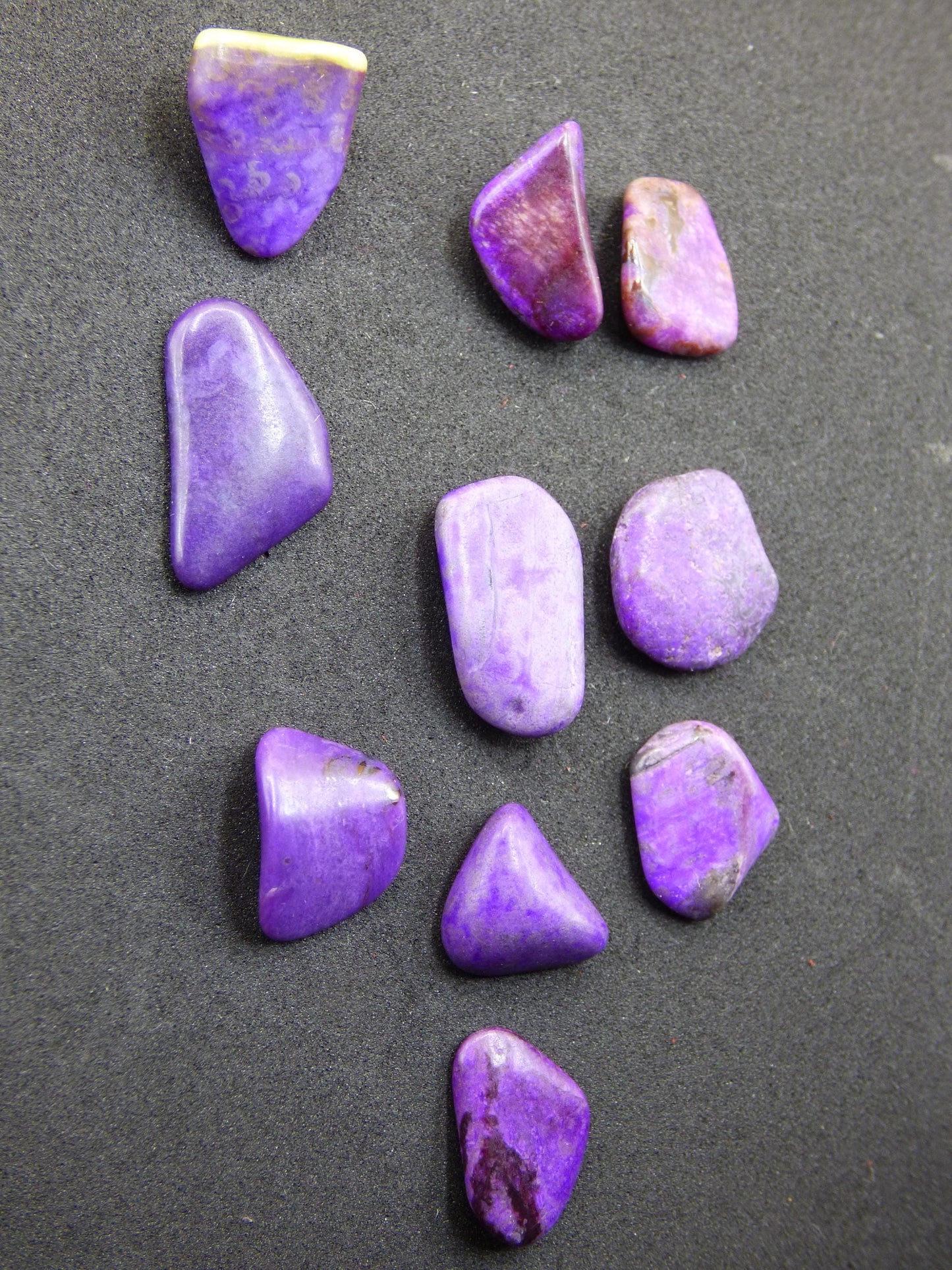 Sugilite ~ pierre décorative pierre de guérison méditation énergie pierre précieuse tambour pierre cristal énergie minérale violet rose investissement investissement naturel