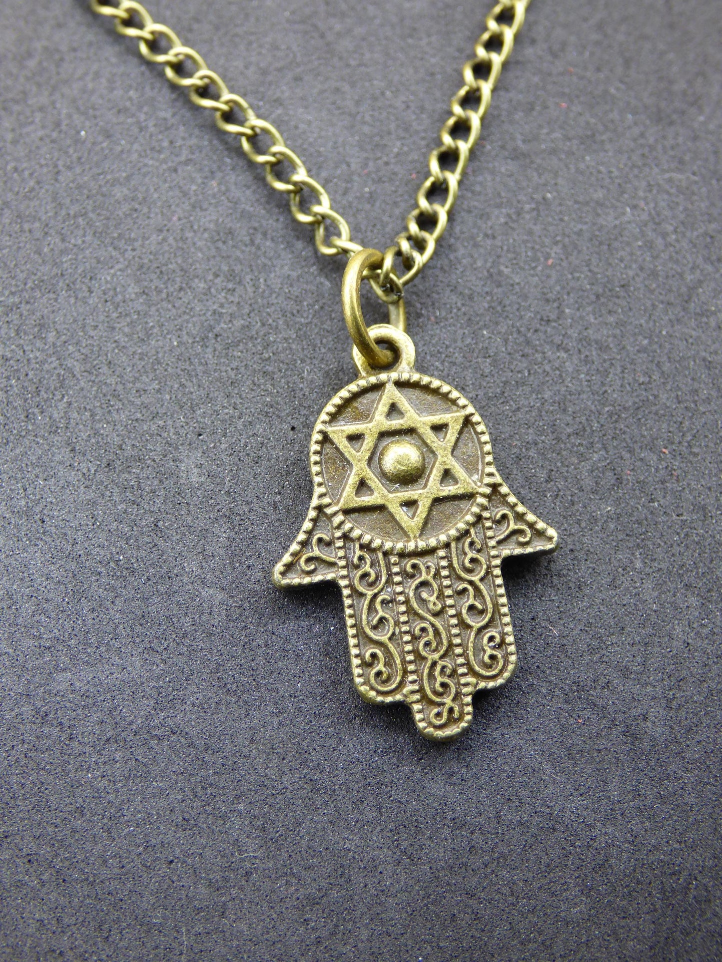 Collier Main de Hamsa en bronze antique - Cadeau idéal pour une petite amie, une mère, une sœur, une fille, pendentif ethnique vintage porte-bonheur au style hippie.
