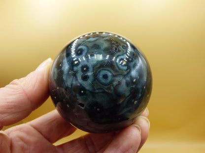 8 Adern Ocean Jaspis Orbicular grün - Edelstein Kugel Natur Heilstein Deko Kristall Geschenk Er Sie Mann Frau Haus Wohnung Energie Selten