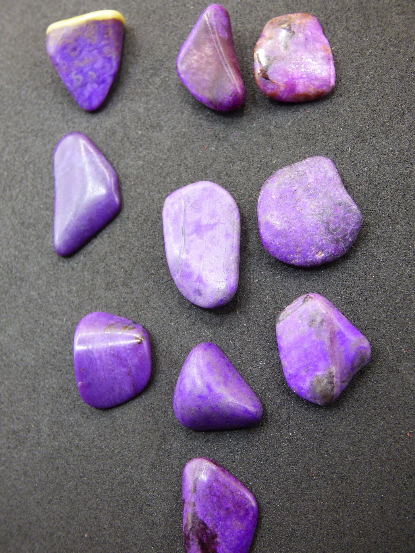 Sugilite ~ pierre décorative pierre de guérison méditation énergie pierre précieuse tambour pierre cristal énergie minérale violet rose investissement investissement naturel