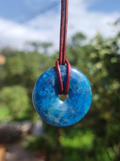 Apatit AAA ~ Donut 30mm ~ Edelstein Kette blau Natur Rarität Schutzsymbol Heilstein Kristall HIPPIE Boho Ethno Mann Frau Geschenk Er Sie