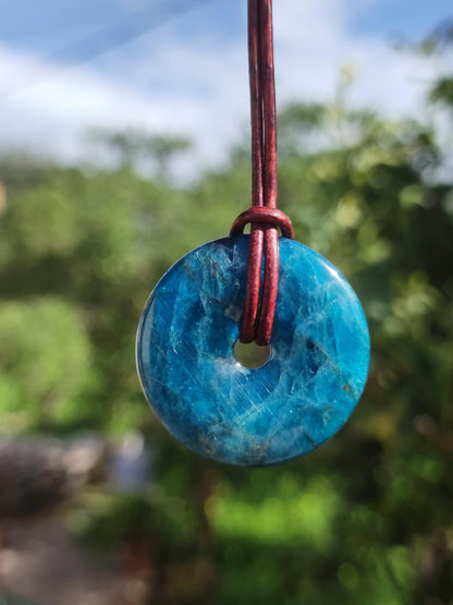 Apatit AAA ~ Donut 30mm ~ Edelstein Kette blau Natur Rarität Schutzsymbol Heilstein Kristall HIPPIE Boho Ethno Mann Frau Geschenk Er Sie