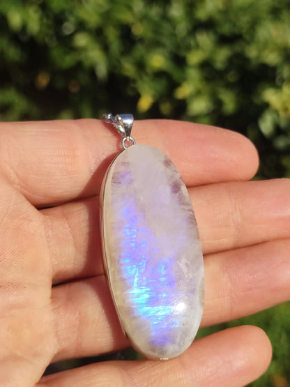 Collier en argent sterling 925 avec pierre de lune et pierres précieuses bleues scintillantes, pierre de guérison rare et unique, précieuse et naturelle, idéal pour un homme, une femme ou un ami.
